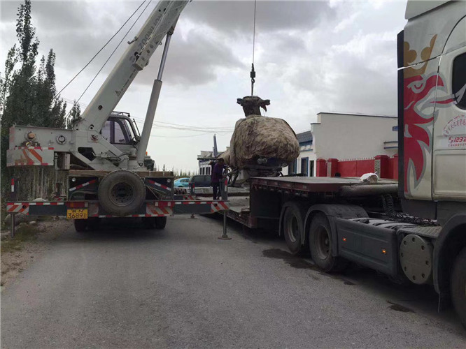 木里狭窄场地（如小区、车间）适合用哪种吊车？
